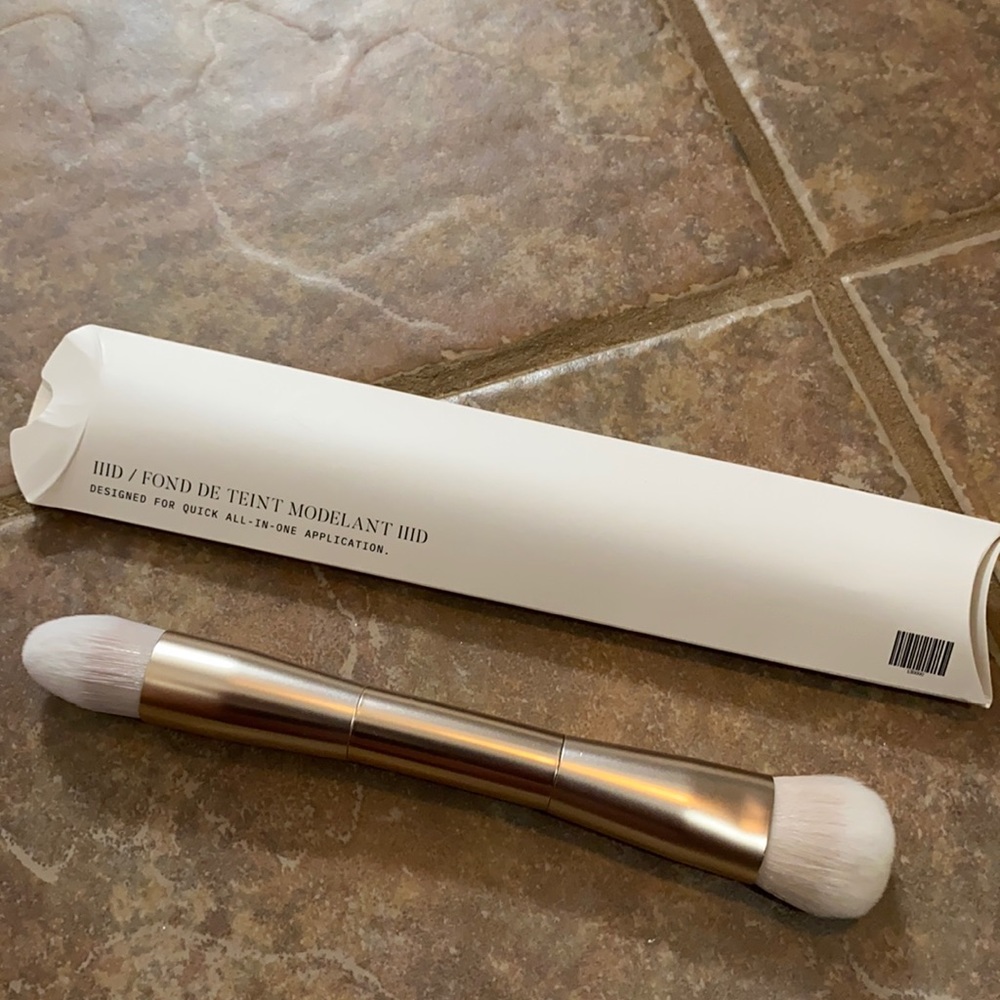 Seint IIID brush